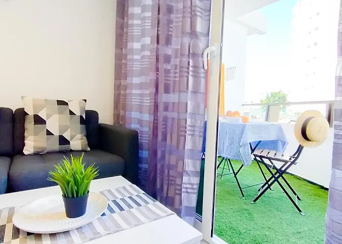 Nomadic Friendly Плайя-дель-Інглес